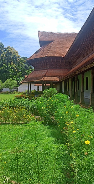 Best Places to Visit in Trivandrum: A Complete Guide 7 Kuthiramalika Palace (Puthen Malika Palace)